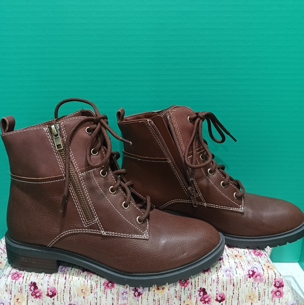 St. John's Bay Memory Foam Beverley Whiskey Bootie 8.5